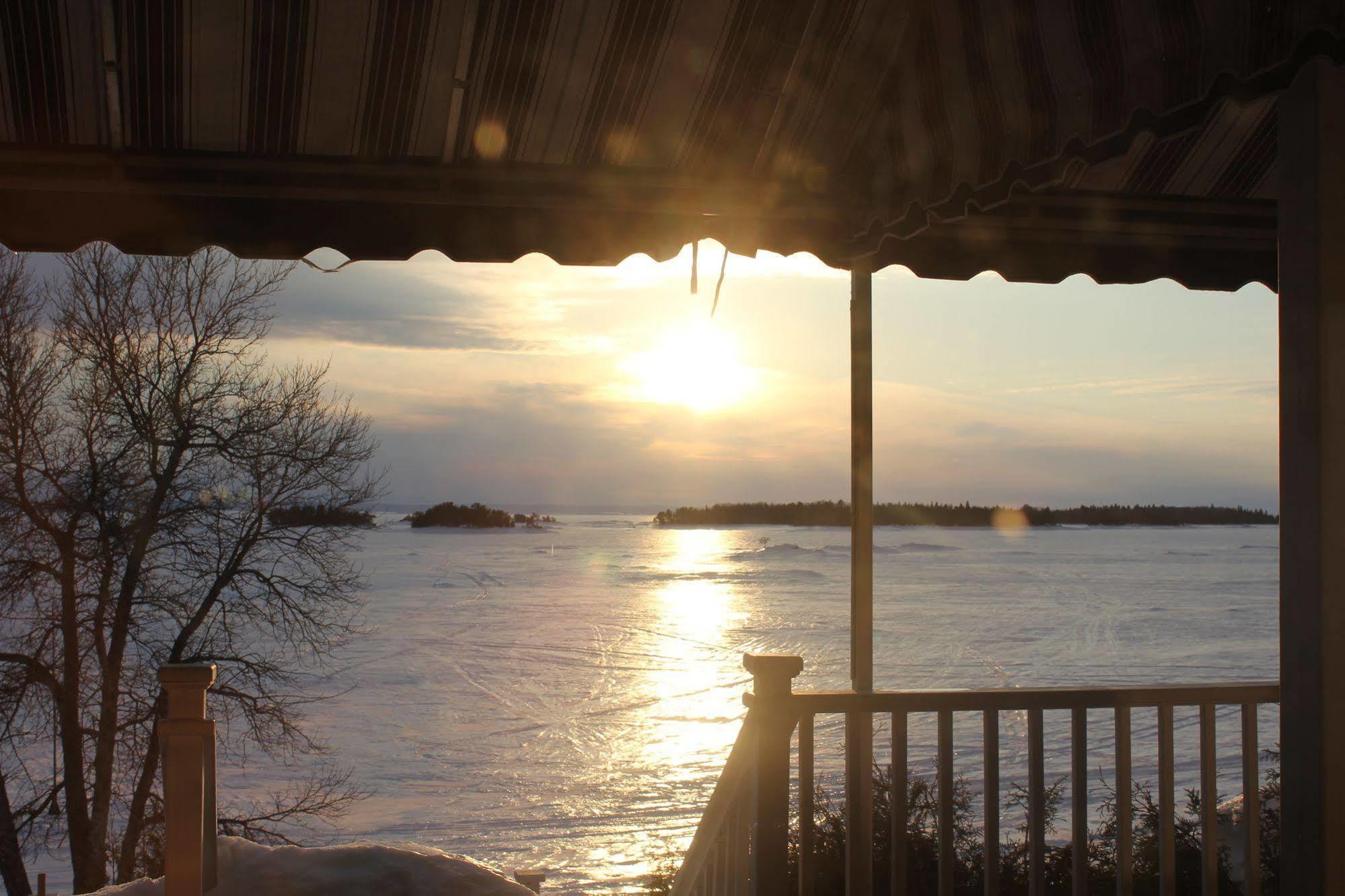 Auberge Des Iles Saint Gedeon ภายนอก รูปภาพ